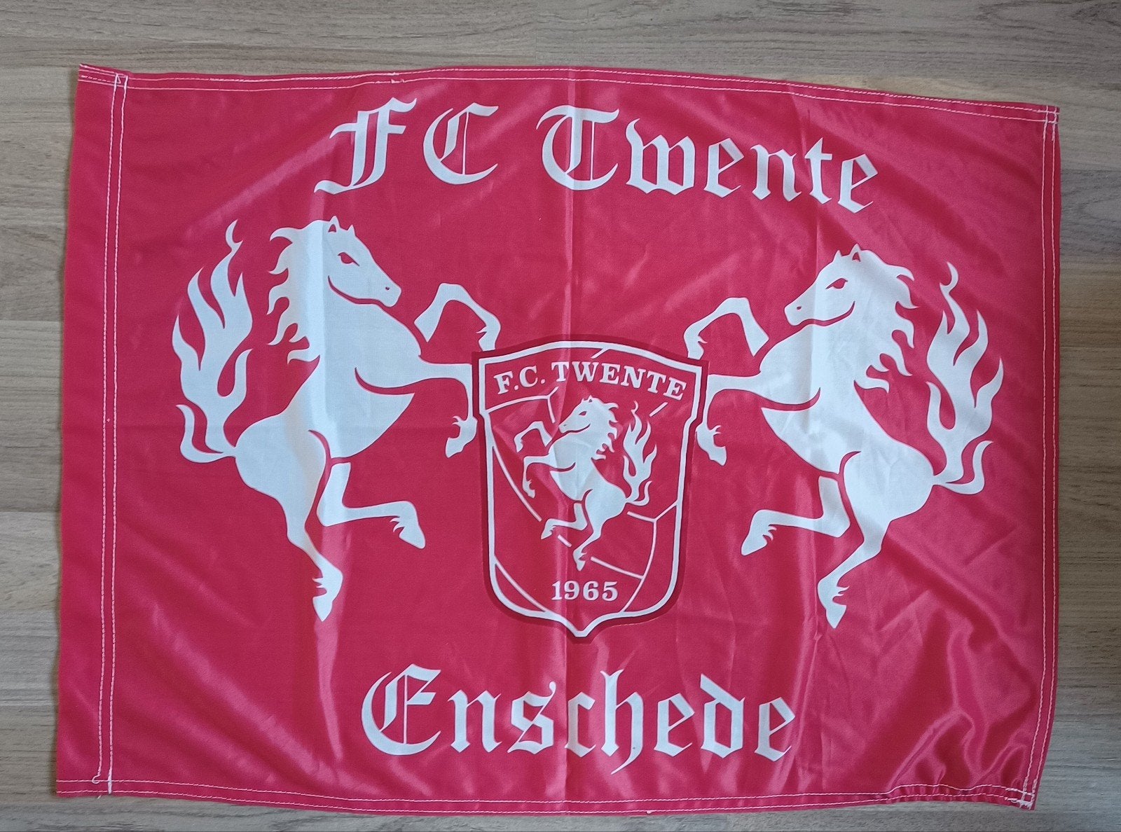 Vlag FC Twente, Ophalen of Verzenden, Zo goed als nieuw