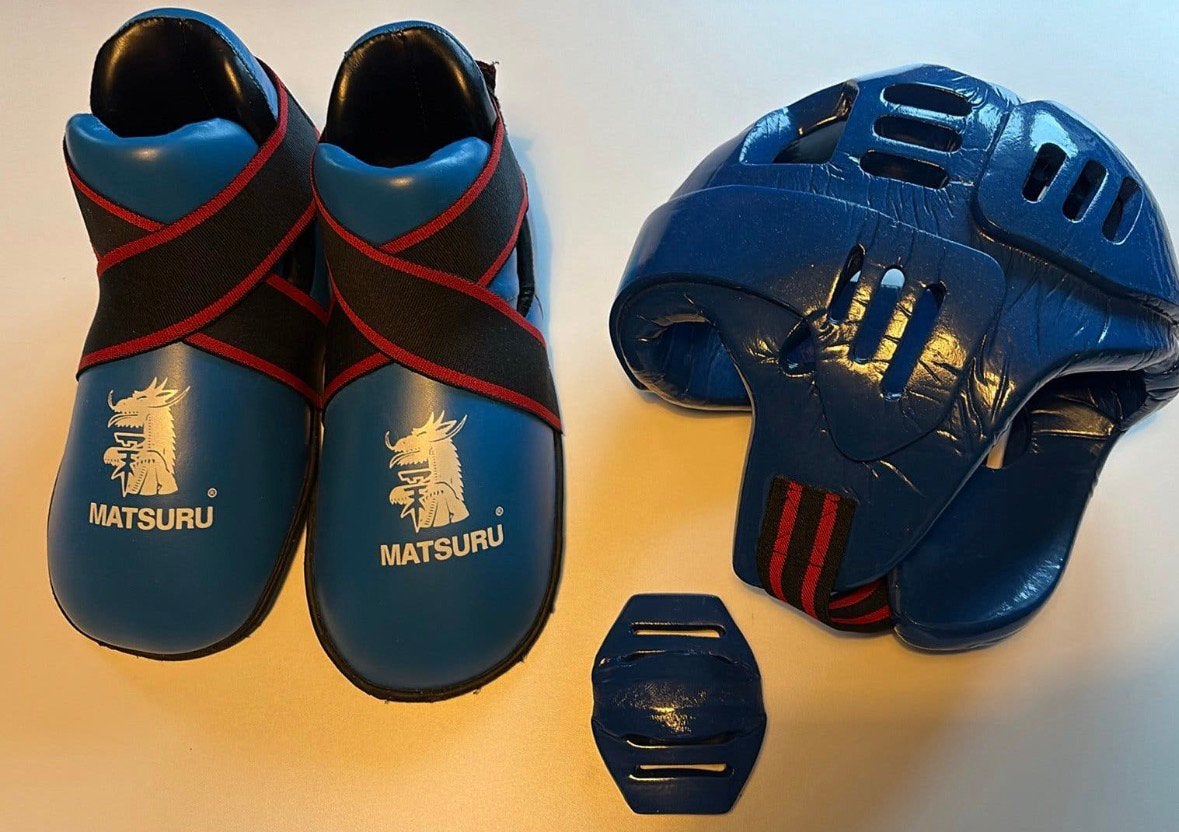 Taekwondo spullen, Vechtsportbescherming, Maat M, Zo goed als nieuw, Verzenden