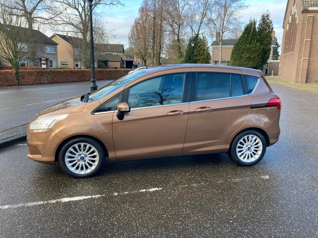 Ford B-Max 1.0 Ecoboost nieuwe distributieriem 2013 Bruin, Auto's, Voorwielaandrijving, 750 kg, Bruin, 100 pk
