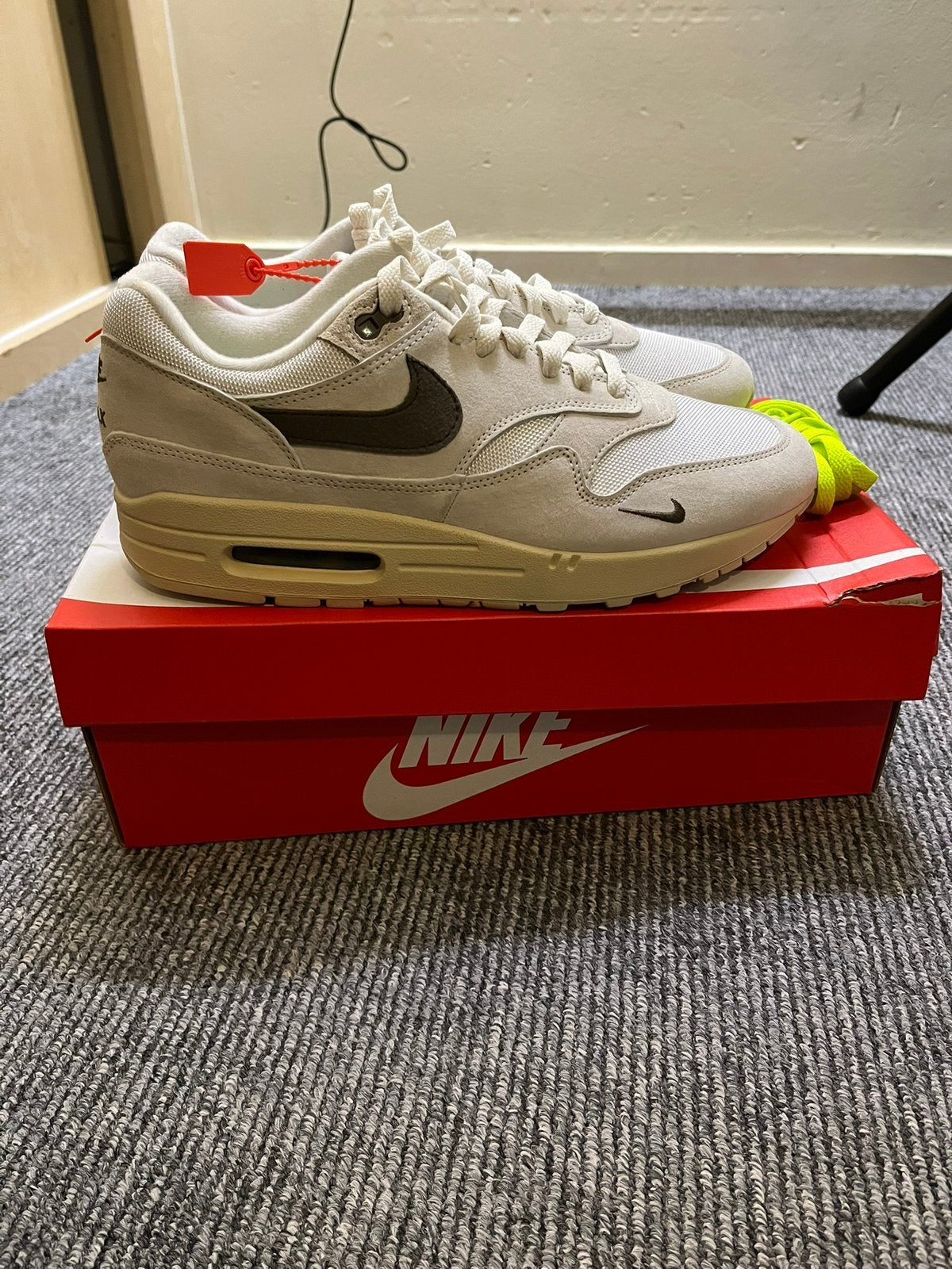 Nike air max 1 ‘sail ironstone’ 43, Kleding | Heren, Schoenen, Wit, Nieuw, Ophalen of Verzenden, Sneakers of Gympen