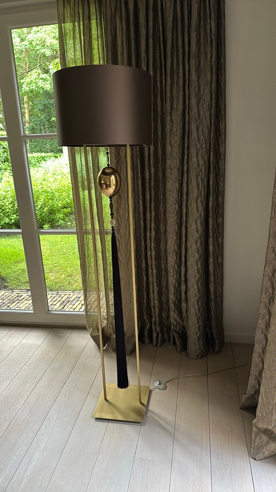 2 Decoratieve Staanlampen Goudkleurig met Zwarte Tassel, Ophalen, Gebruikt, Metaal, 150 tot 200 cm