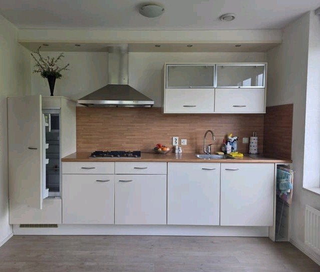 Complete gebruikte keuken met inbouwapparatuur, Ophalen, Gebruikt, Wit, Enkelwandige keuken