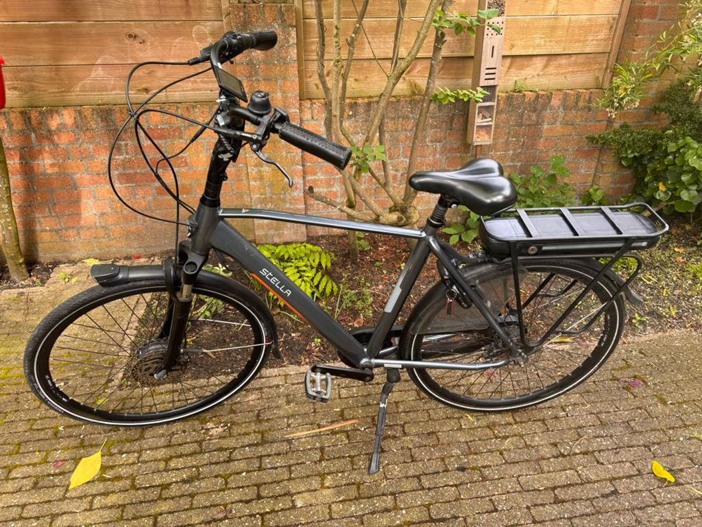 Stella elektrische fiets, Fietsen en Brommers, Elektrische fietsen, Ophalen, Zo goed als nieuw, 50 km per accu of meer