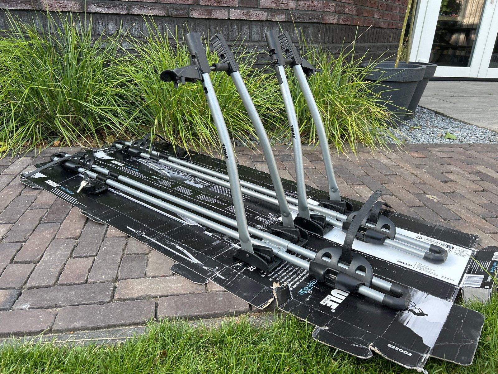 Thule FreeRide 532 Fietsendragers 2 stuks, Ophalen, 3 fietsen of meer, Gebruikt, Dakdrager