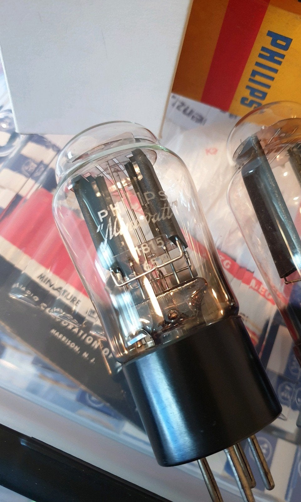 Philips Miniwatt Gelijkrichter 1815= RGN2504, Ophalen of Verzenden