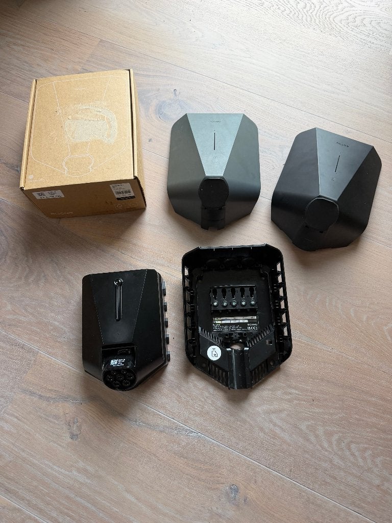 Easee home autolader met 2 kleuren frontjes, Auto diversen, Ophalen of Verzenden, Zo goed als nieuw, Laadpaal