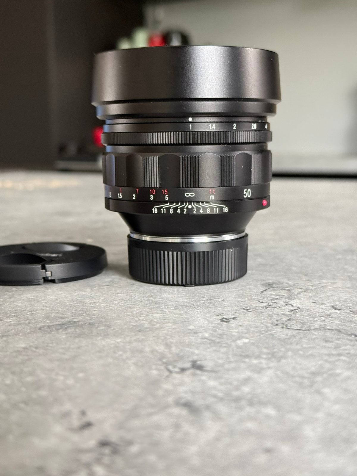 Voigtlander 50mm f1 nokton, Ophalen of Verzenden, Zo goed als nieuw, Standaardlens