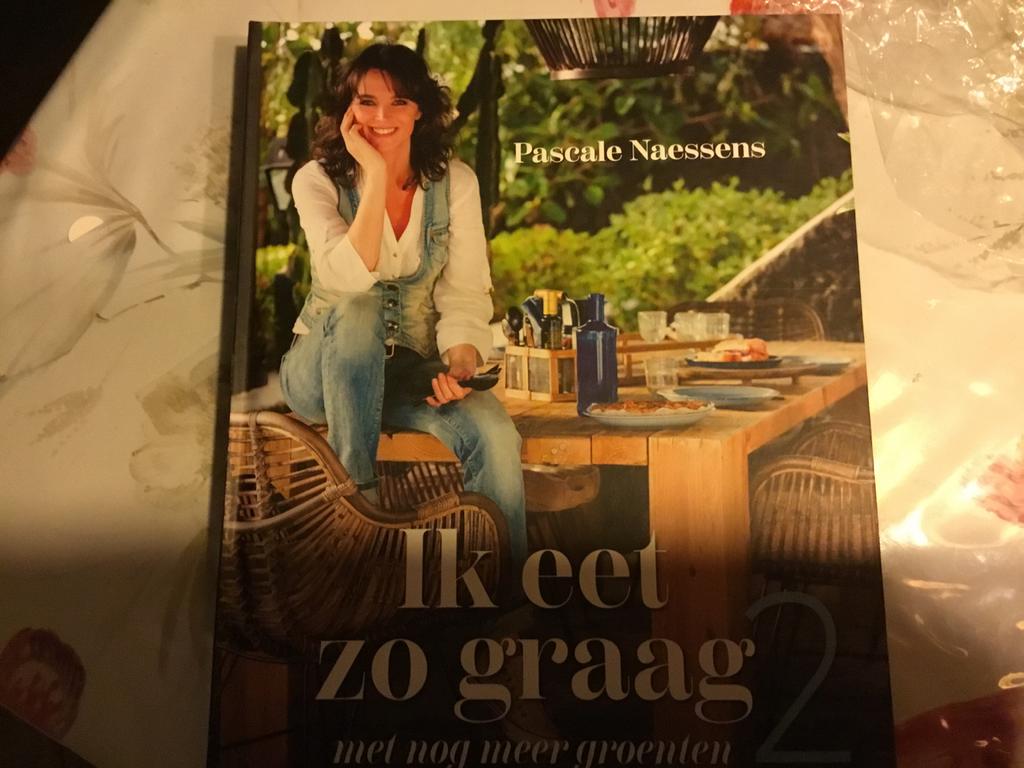 Pascale Naessens - Ik eet zo graag 2, Boeken, Pascale Naessens, Nieuw, Ophalen of Verzenden, Hoofdgerechten