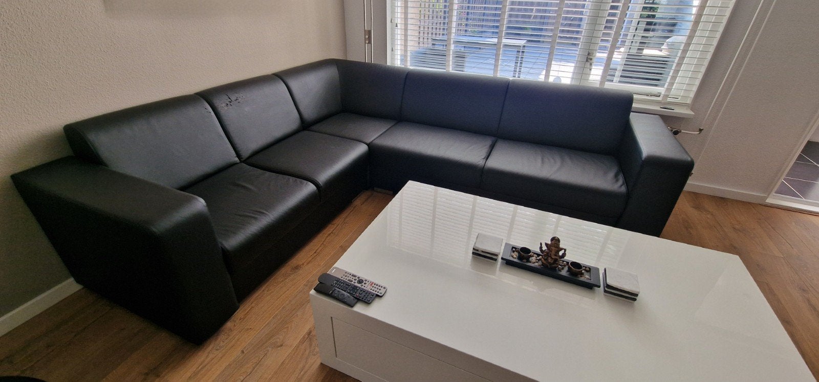 Zwarte Leren Hoekbank - Comfortabel en Ruim, Ophalen, 250 tot 300 cm, Gebruikt, Modern hoekig