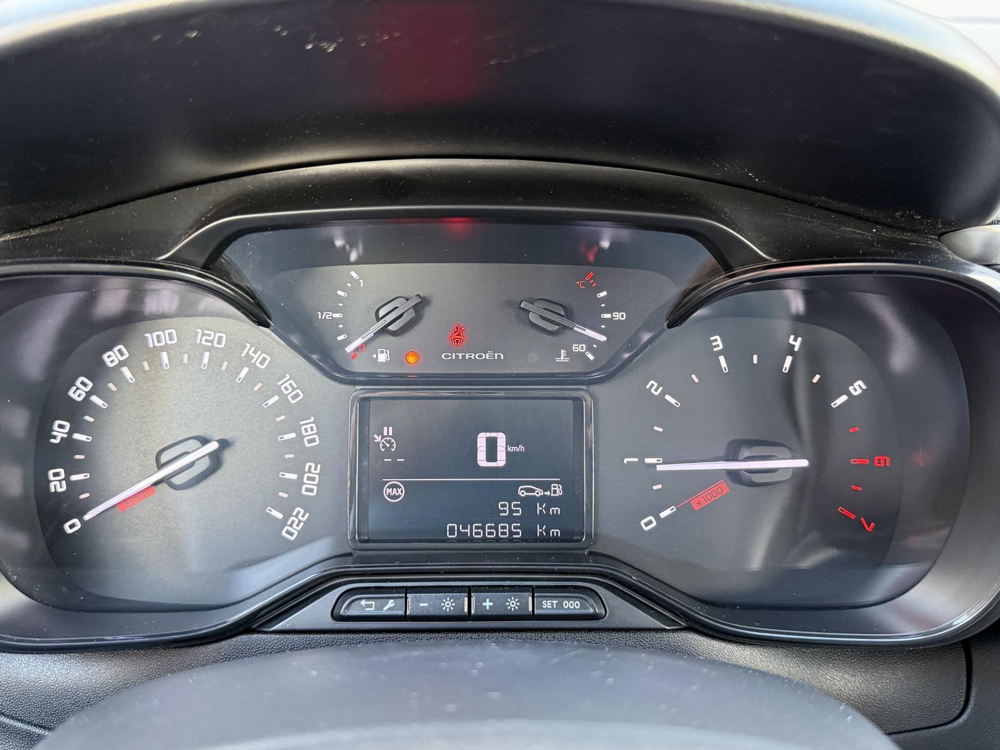 Citroen C3 1.2 PureTech S&S Feel , Navigatie, Apple Carplay/, Voorwielaandrijving, Stof, Gebruikt, Euro 6