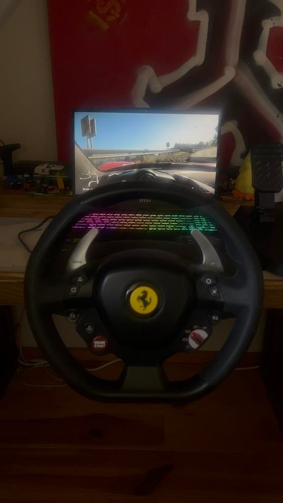 Ferrari 488 race stuur thrustmaster T80, Spelcomputers en Games, Ophalen of Verzenden, Zo goed als nieuw, Stuurtje of Sportattribuut
