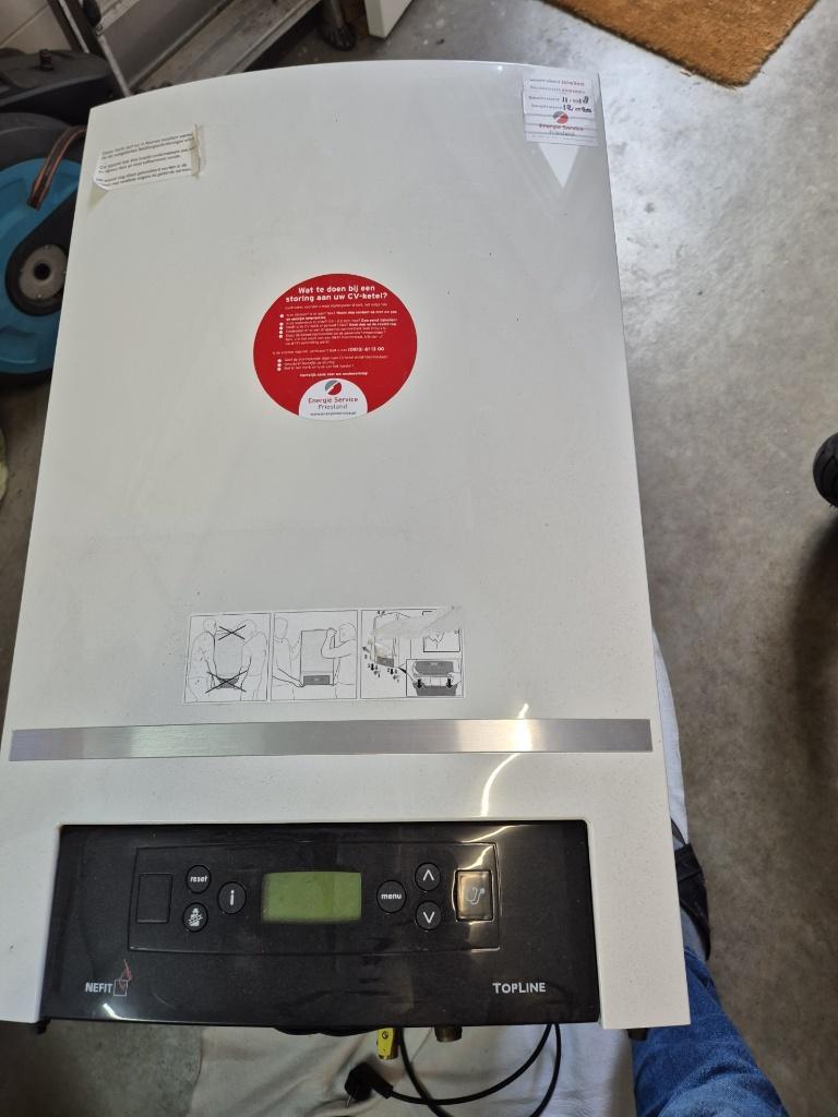 Gebruikte Nefit Proline cv ketel 28kw, cv4, bj 2011, Doe-het-zelf en Verbouw, Verwarming en Radiatoren, Ophalen, 30 tot 80 cm