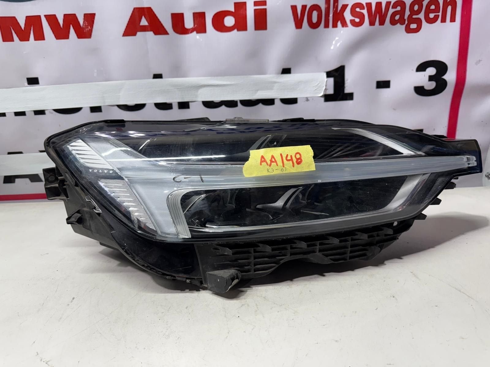 Volvo XC60 Koplamp, Gebruikt, -, -, Ophalen of Verzenden