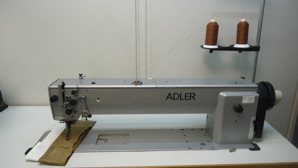 Industrie Machine Adler 3 Voudig Transport lange arm 65cm, Overige merken, Gebruikt, Ophalen of Verzenden, Naaimachine