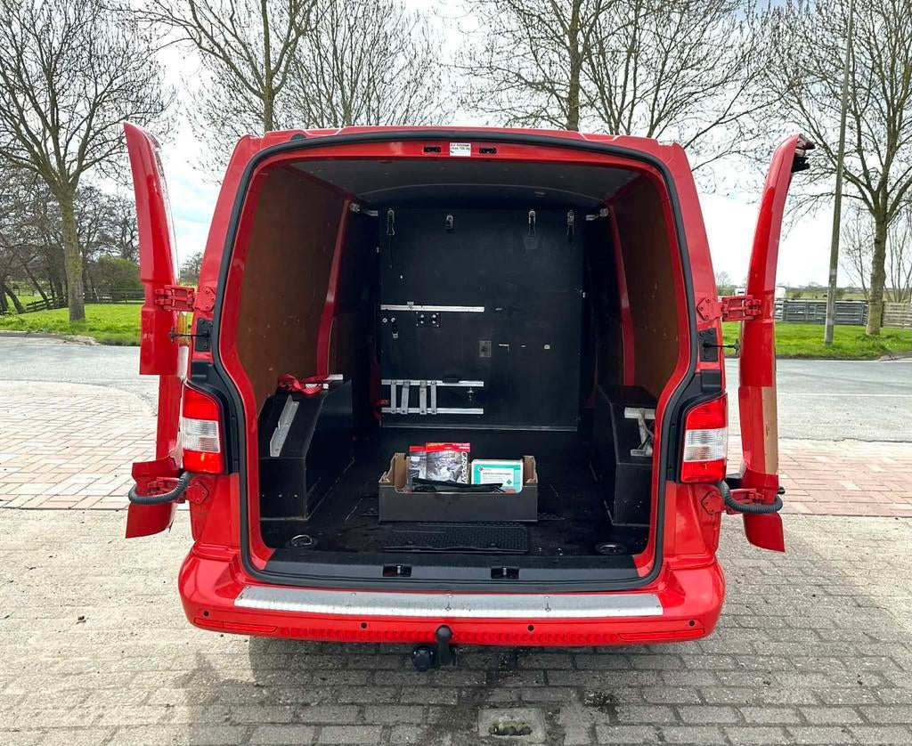 Volkswagen Transporter 2.0 TDI L2H1 124.689 km.! 6 DEURS! MA, Auto's, Bestelauto's, Euro 5, Stof, Gebruikt, 4 cilinders