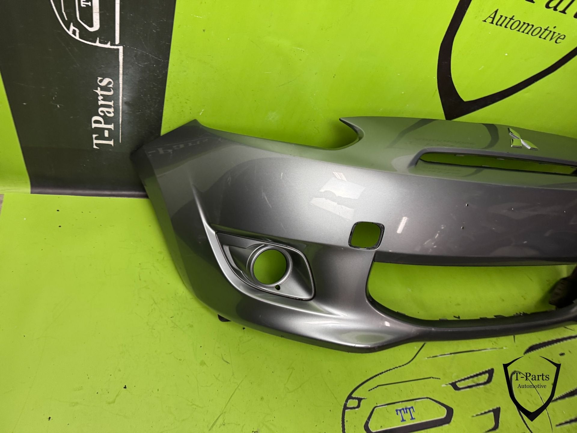 mitsubishi space star voorbumper bumper 13+, Info@mitsubishi-motors.com, Nieuw, Mitsubishi Motors Corporation, Ophalen of Verzenden