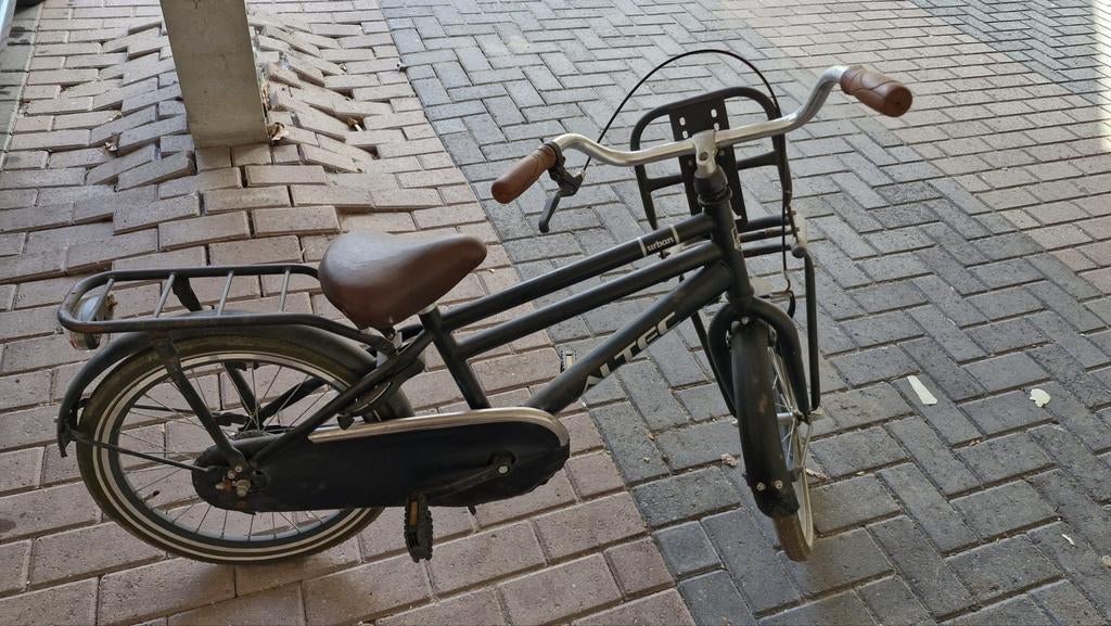 Altec Jongensfiets met rekje voor en achter, Fietsen en Brommers, Altec, Ophalen, 26 inch of meer, Handrem