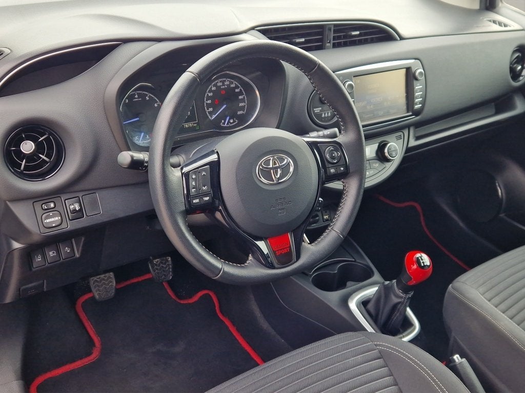 Toyota Yaris 1.0 VVT-i Design Sport NL Auto - 1e Eigenaar, Auto's, 12 maanden, Euro 6, Bedrijf, Handgeschakeld