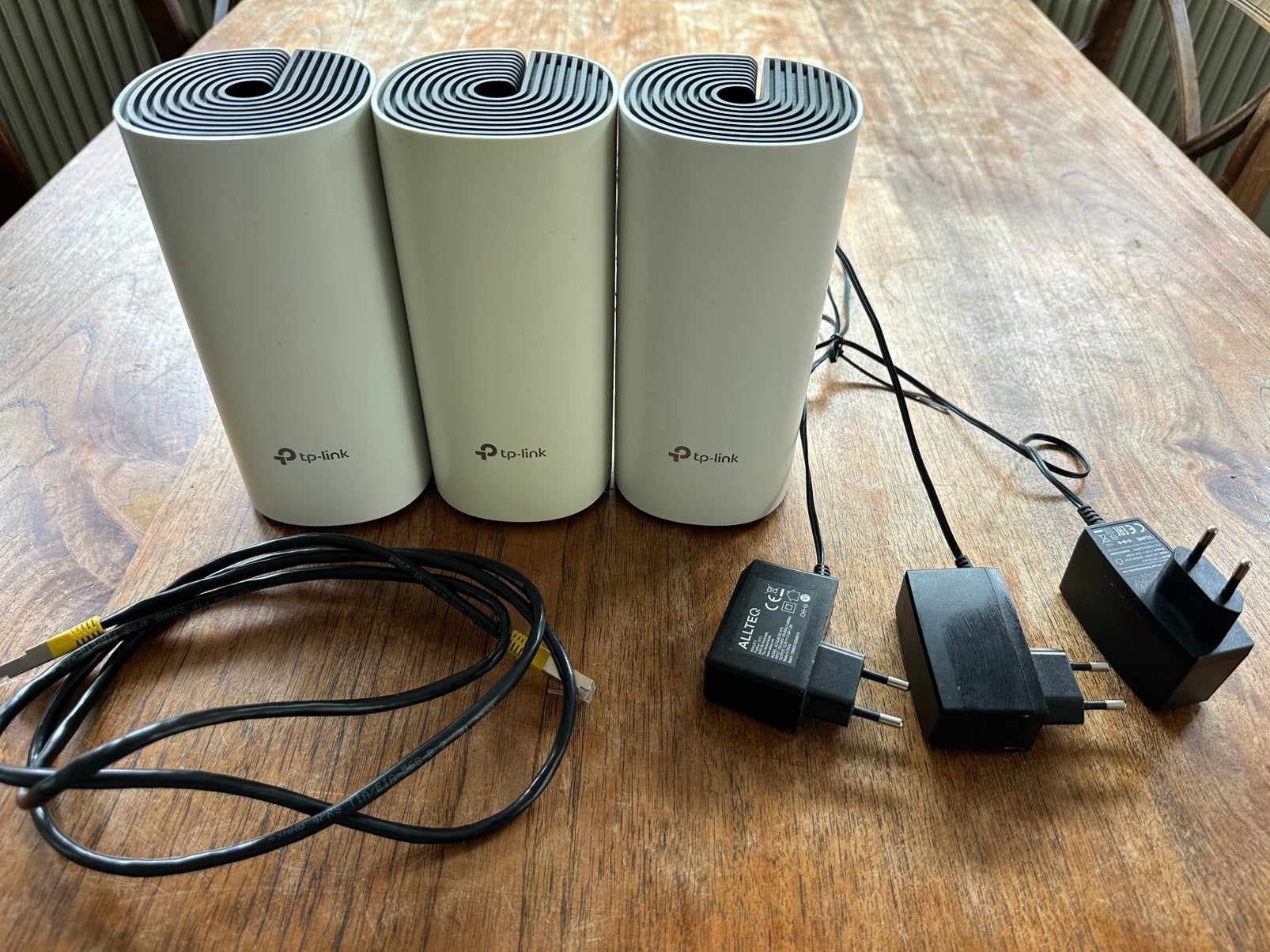 TP-Link Deco E4 Mesh WiFi Systeem (3 stuks), Ophalen, Zo goed als nieuw, Router
