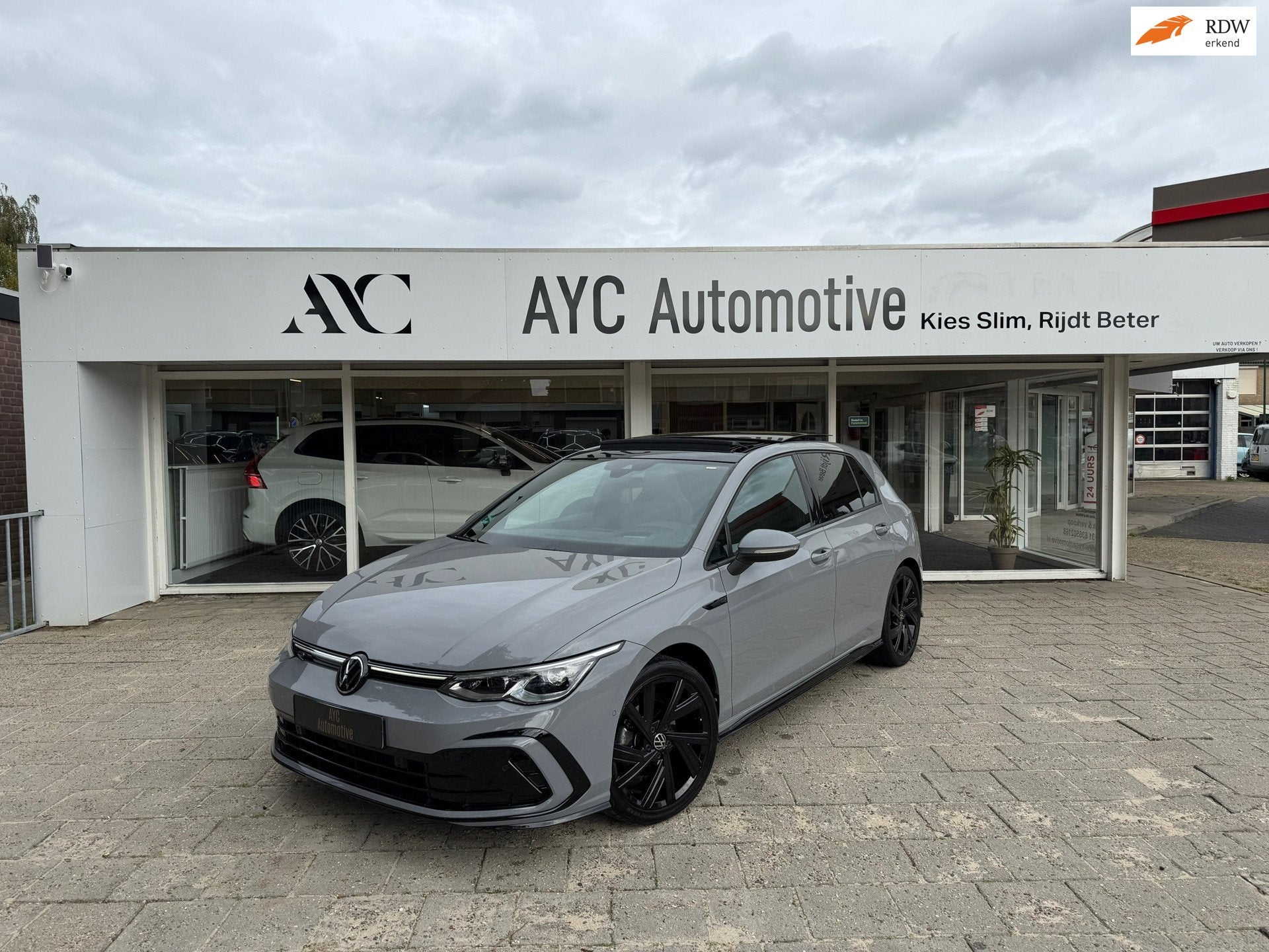 Volkswagen Golf 1.5 eTSI R-Line |IQ|H&K|Pano|Camera|ACC|Keyl, Voorwielaandrijving, 4 cilinders, 150 pk, Bedrijf