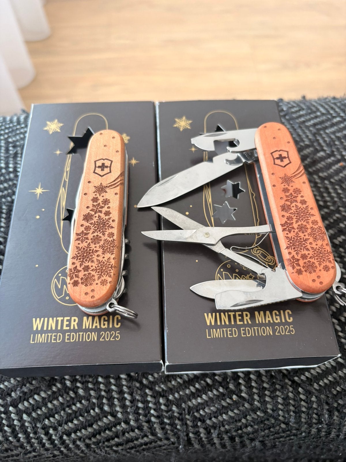 Victorinox winter Magic 2025 zwitsers zakmes, Caravans en Kamperen, Ophalen of Verzenden, Nieuw