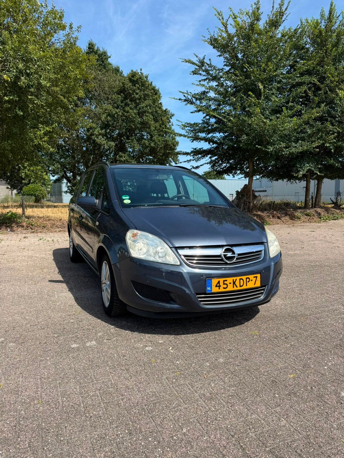 Opel Zafira 1.8 cosmo 2009 Grijs zeer goed onderhouden, Auto's, Voorwielaandrijving, 4 cilinders, Particulier, 1403 kg