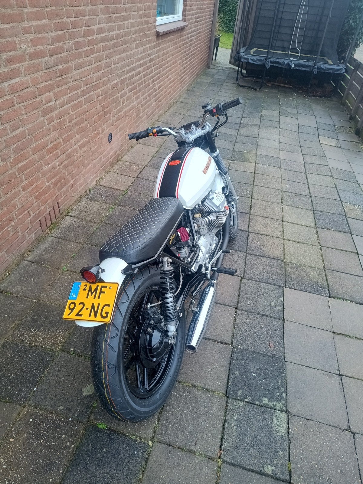 MOTO GUZZI V65 Cafe Racer/ tracker, Particulier