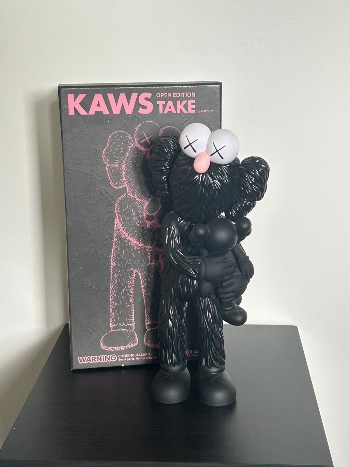 Kaws Take Black, Ophalen of Verzenden, Zo goed als nieuw