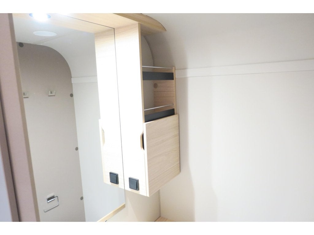 Foto 12 van Weinsberg CaraLife 390 QD AIRCO+MOVER+CASSETTELUIF.