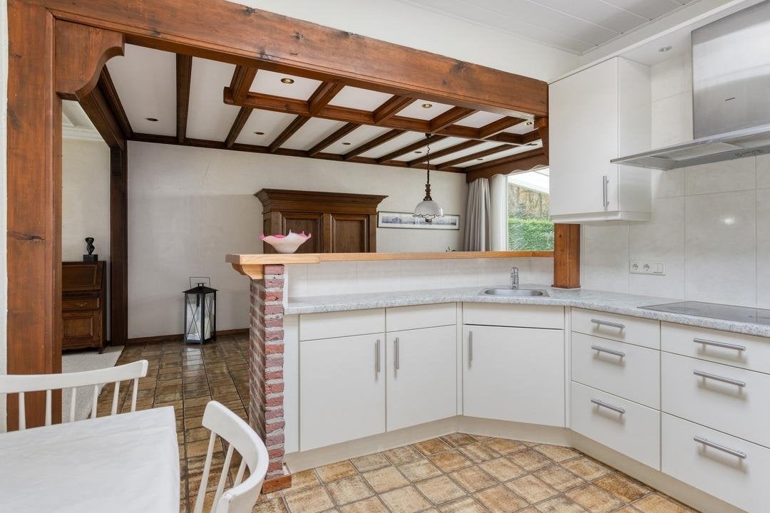 Keuken en badkamer met apparatuur over te nemen, Ophalen, Gebruikt, Wit, Hoekkeuken