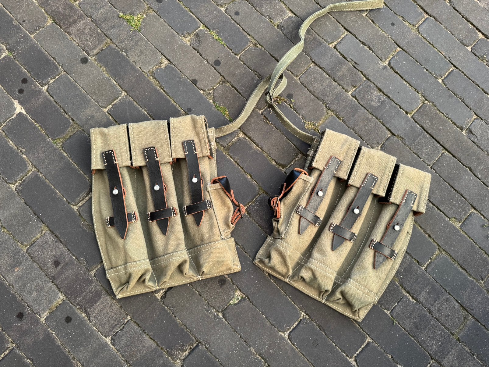 STG 44 tassen set, Ophalen of Verzenden, Duitsland