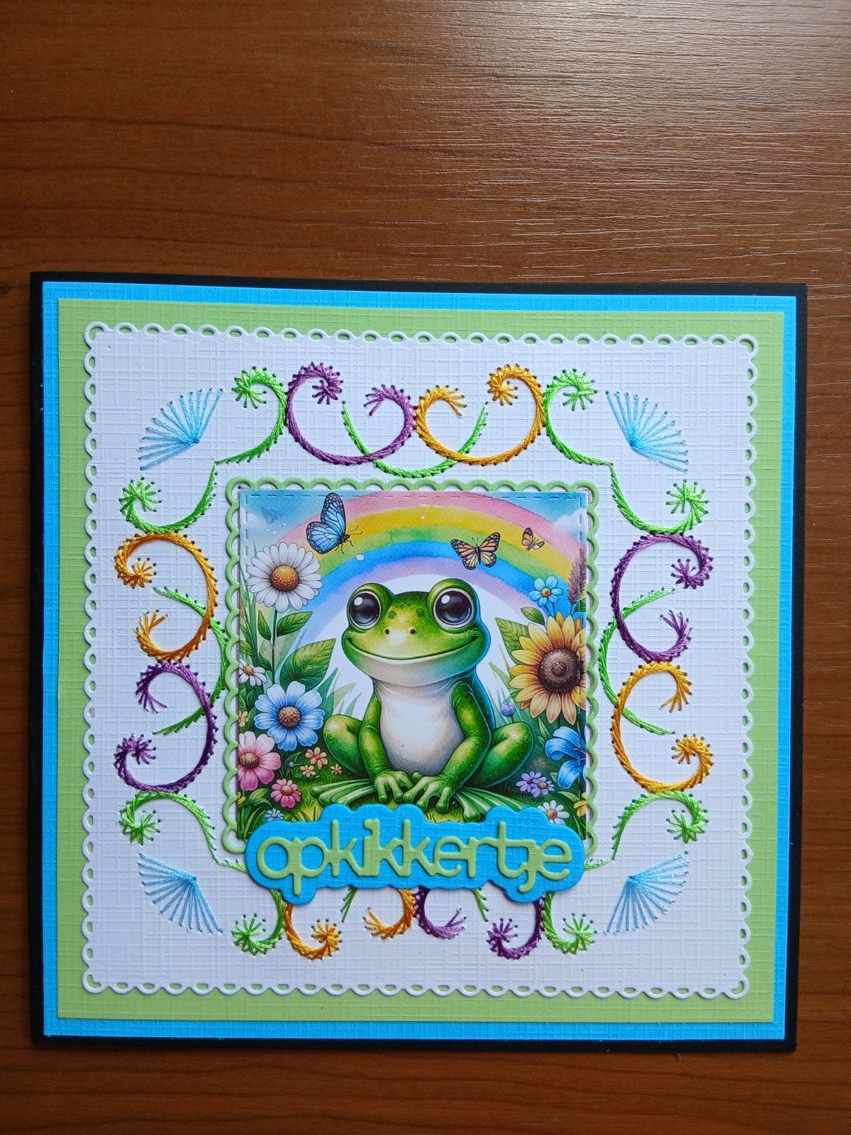 Kaart opkikkertje kikker  bloemen geborduurd 856 = 2,00, Ophalen of Verzenden, Zo goed als nieuw, Overige thema's