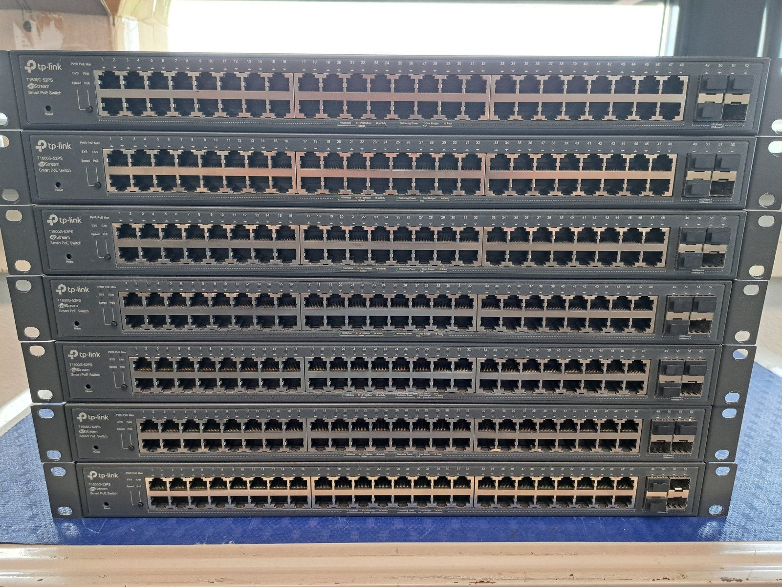 8x TP-Link T1600G-52PS JetStream Smart PoE Switch, Gebruikt, Verzenden, ., .