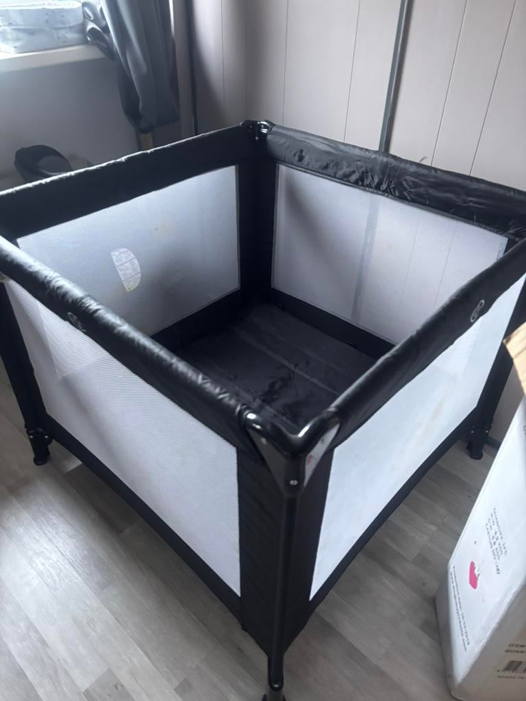 Opvouwbare box - Ding - Babybox, Kinderen en Baby's, Boxen, Ophalen of Verzenden, Zo goed als nieuw, Vierkant