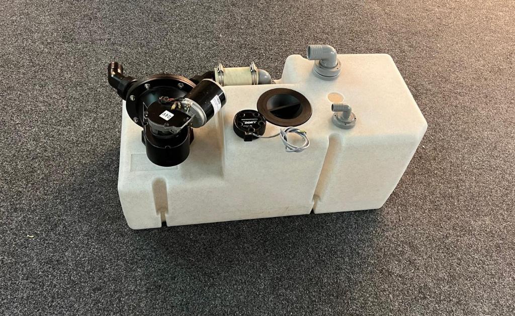 Vetus Vuilwatertank 61 lt 24 Volt pomp sensor WWS6124B NIEUW, Ophalen of Verzenden, Nieuw, Kombuis en Sanitair, Zeilboot of Motorboot