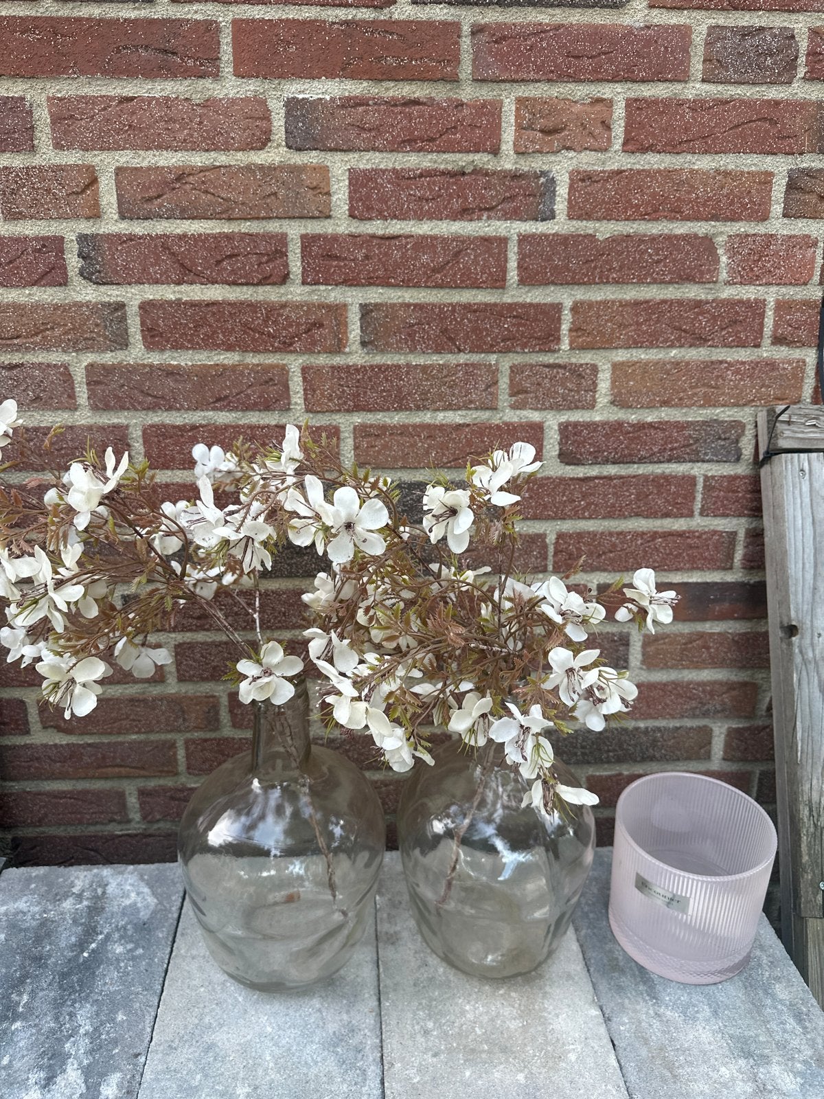 Set van 2 glazen vazen met kunstbloemen, Huis en Inrichting, Gebruikt, Inclusief decoratie, Ophalen of Verzenden, Glas
