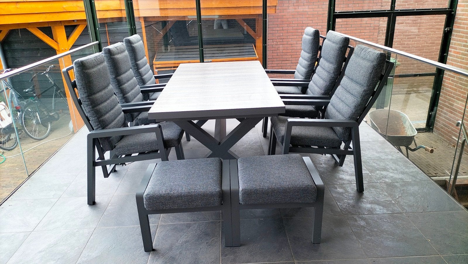 Complete tuinset: Arona tafel, 6 Sandro stoelen & 2 Hockers, Ophalen, 6 zitplaatsen, Nieuw, Eettafel