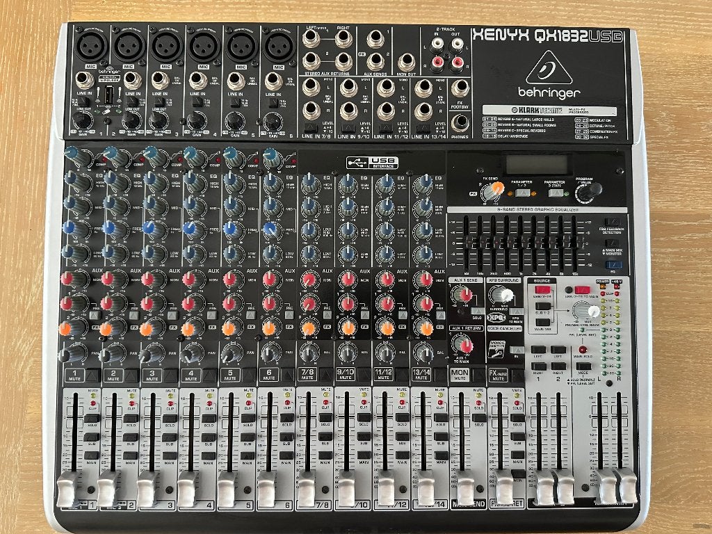 Behringer Xenyx QX1832USB mengpaneel, Ophalen, Gebruikt, 10 tot 20 kanalen, Microfooningang