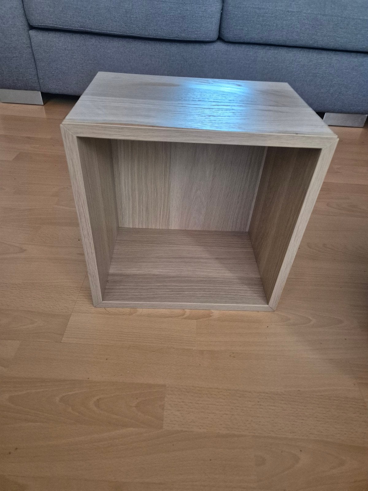 2 stuks: Houten kubus kastje / bijzettafel, Ophalen of Verzenden, Zo goed als nieuw