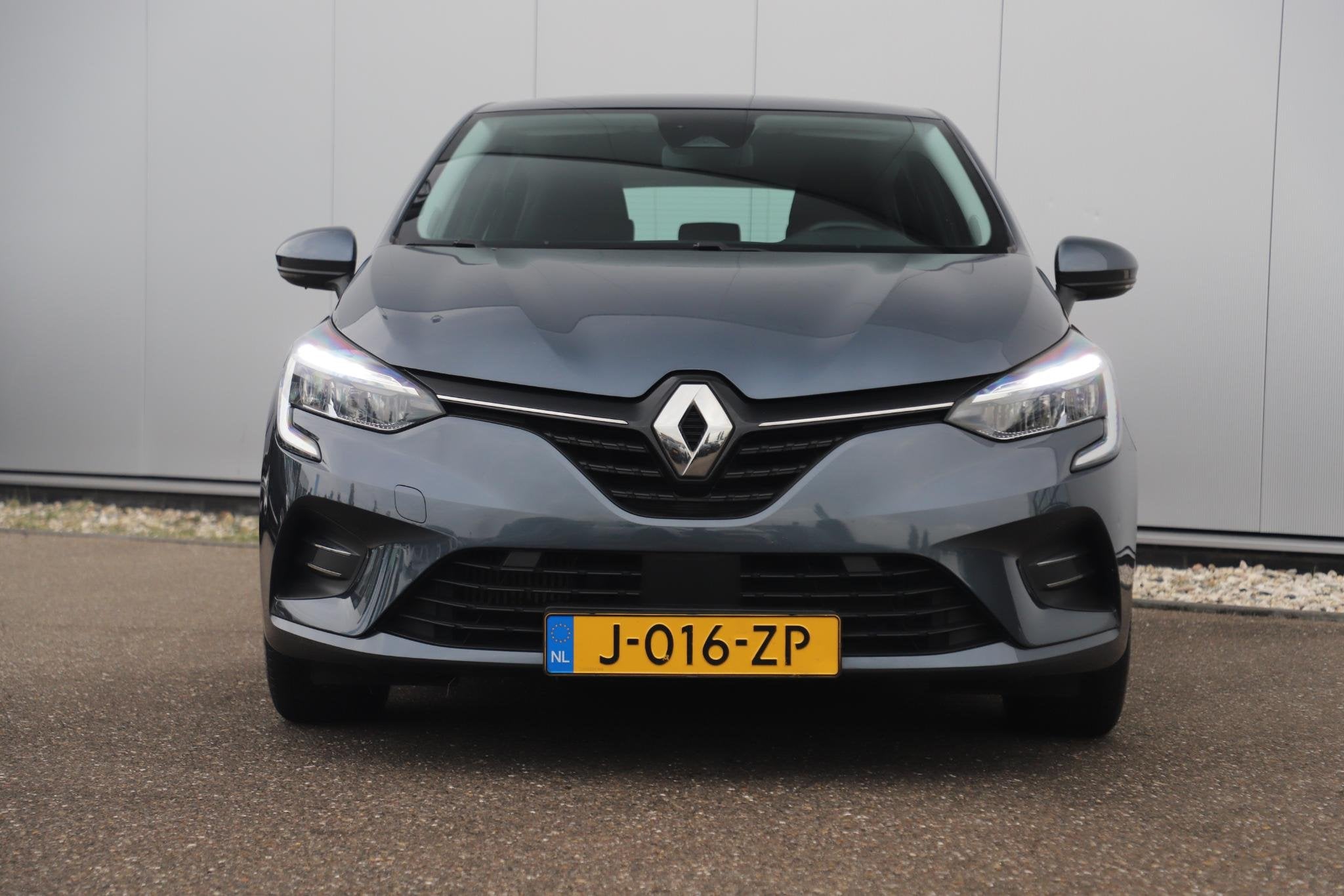 Renault Clio 1.0 TCe Zen 101PK Navigatie Carplay Android Air, Voorwielaandrijving, Gebruikt, Euro 6, 580 kg