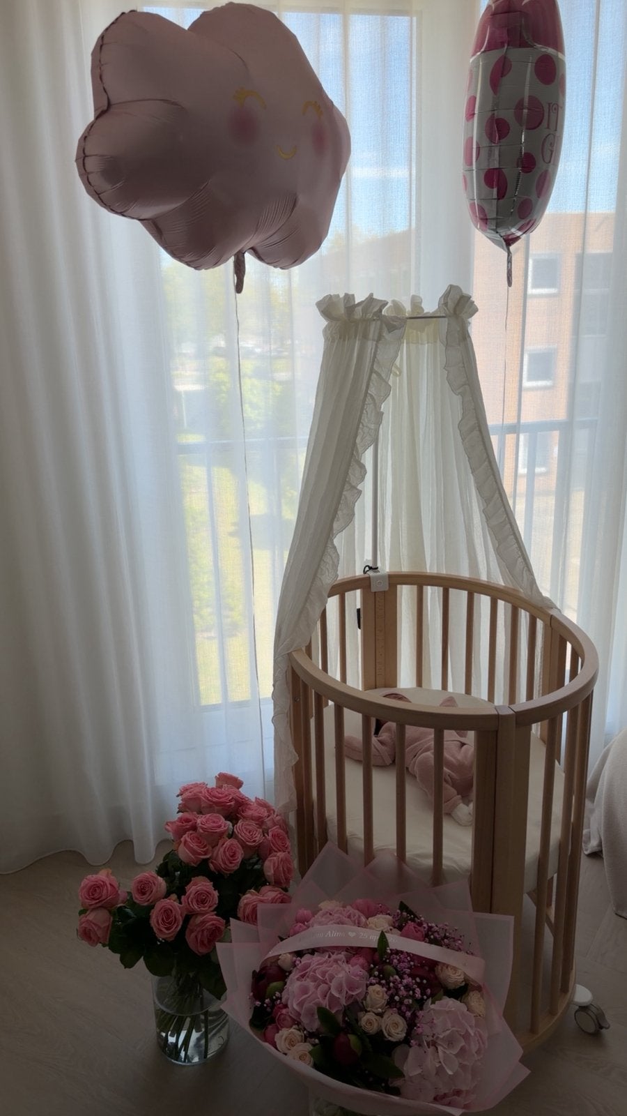 NIEUW: Stokke Sleepi Mini Wieg met matras en hemeltje, Kinderen en Baby's, Babywiegjes en Ledikanten, Ophalen, Nieuw, Wieg