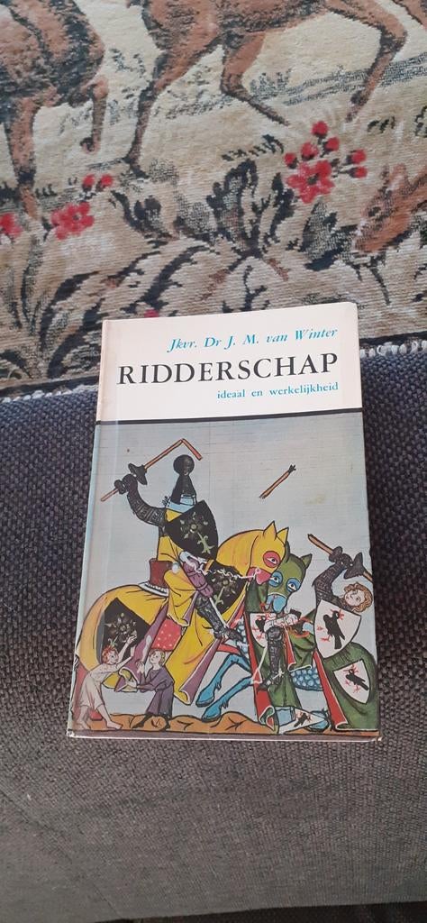 Ridderschap: ideaal en werkelijkheid - J.M. van Winter, Ophalen of Verzenden, 20e eeuw of later, Gelezen, Jkvr. Dr. J. M. van Winter