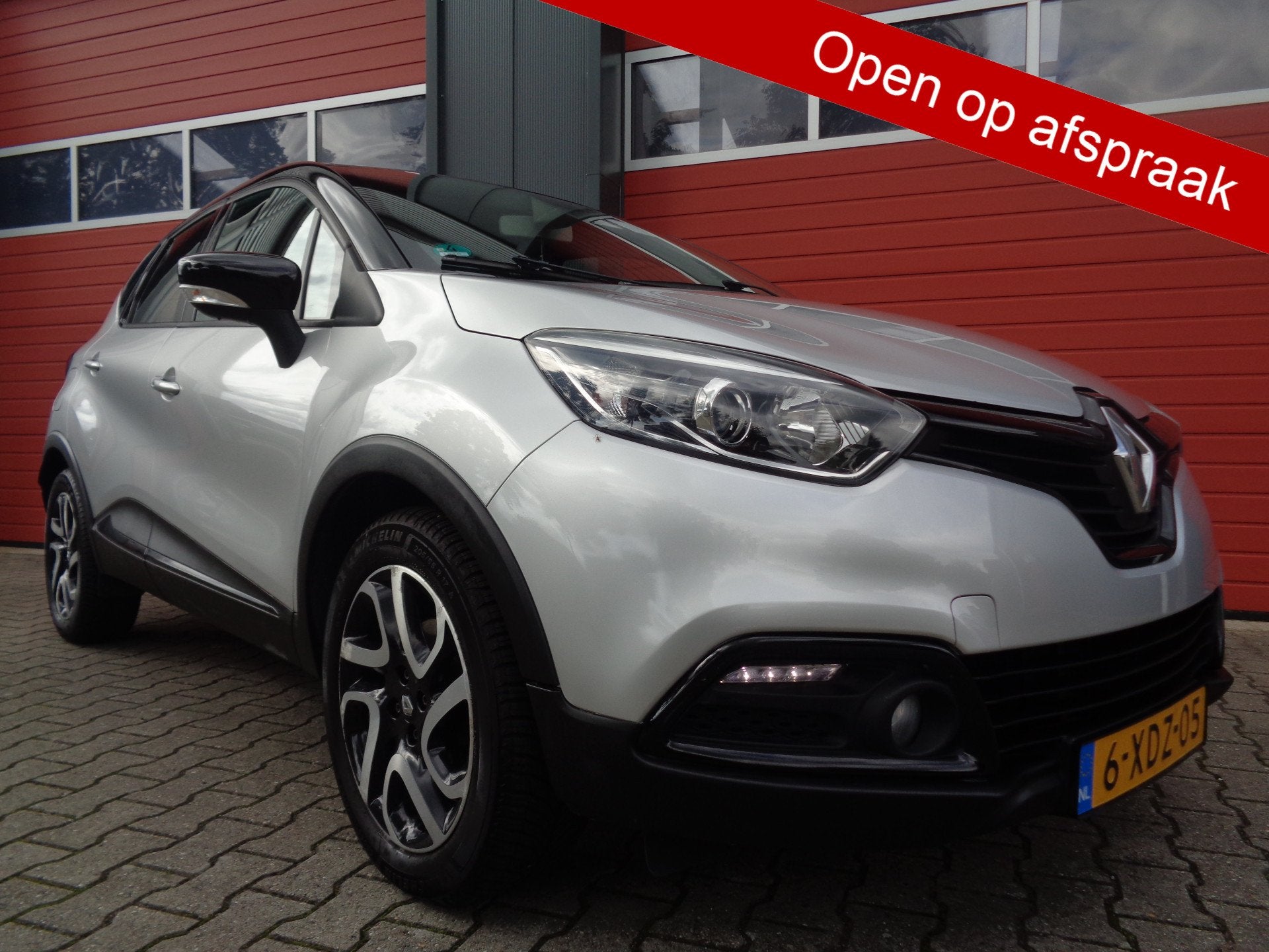 Renault Captur 1.2 TCe Dynamique 120PK Automaat Clima Navi C, 4 cilinders, Origineel Nederlands, 19 km/l, SUV of Terreinwagen