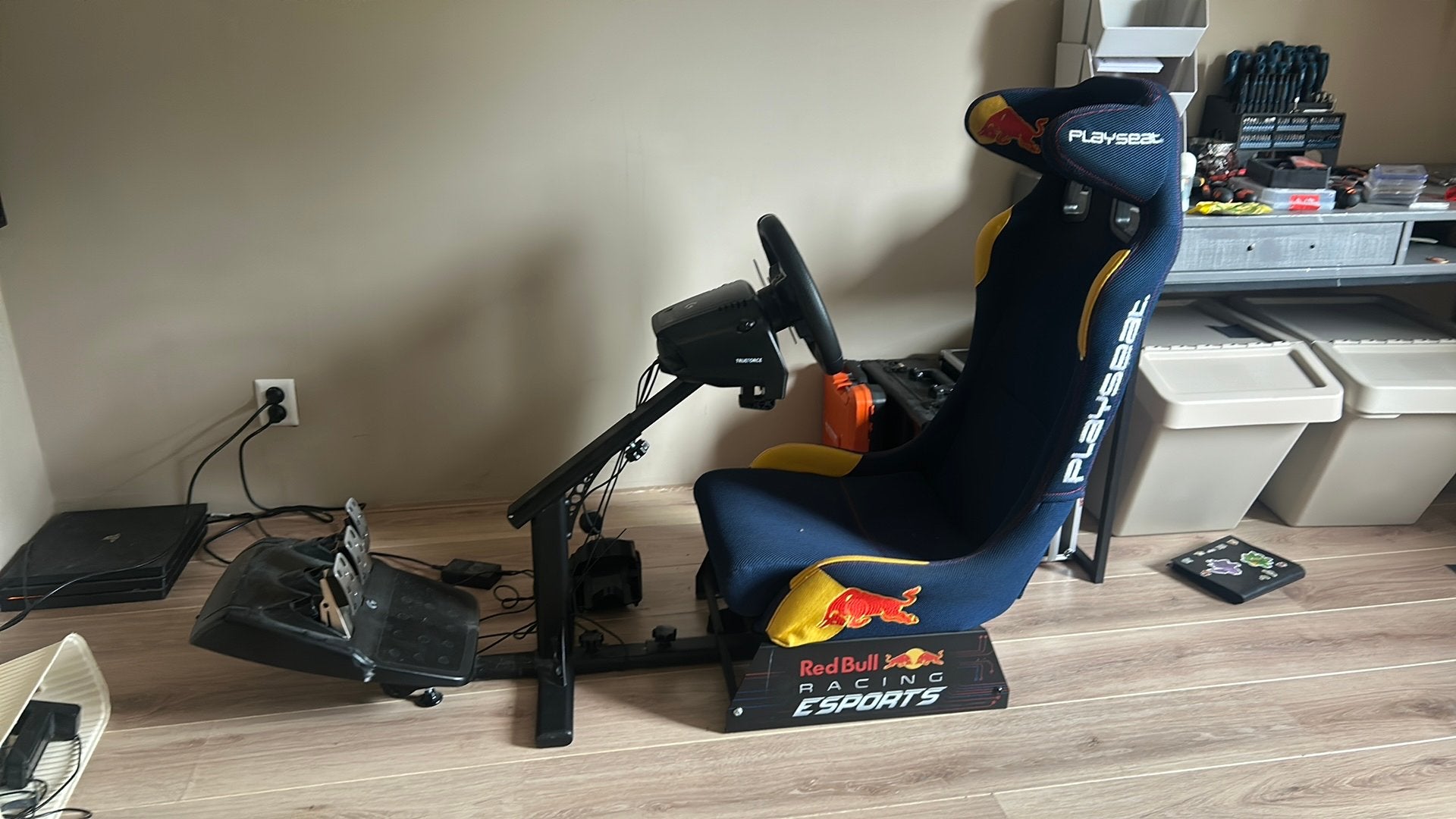 Playseat Red Bull Racing + Logitech G923 playstation/PC, Spelcomputers en Games, Spelcomputers | Overige, Ophalen, Overige merken