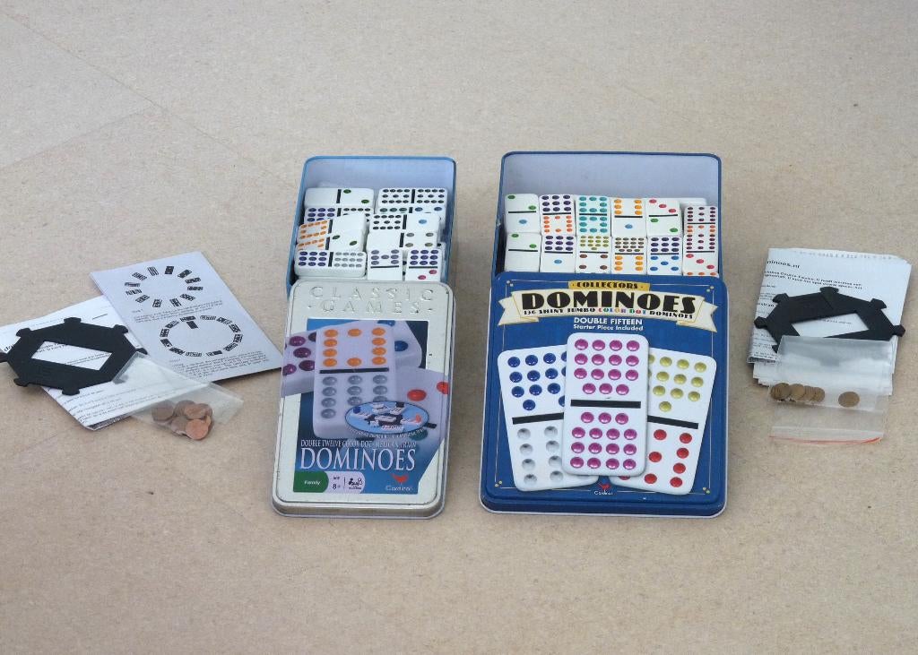 Gezelschapsspelen: 2x domino in blik, Ophalen of Verzenden, Zo goed als nieuw, Cardinal