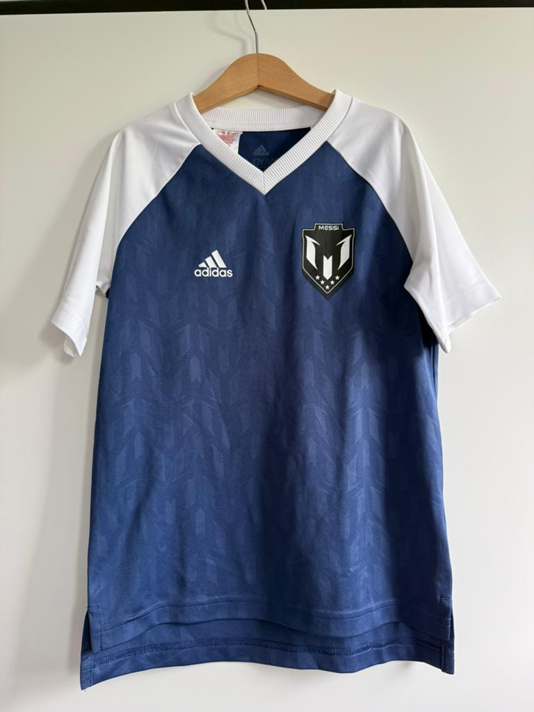 Adidas Messi sportshirt maat 140, Ophalen of Verzenden, Gebruikt, Jongen of Meisje, Sport- of Zwemkleding