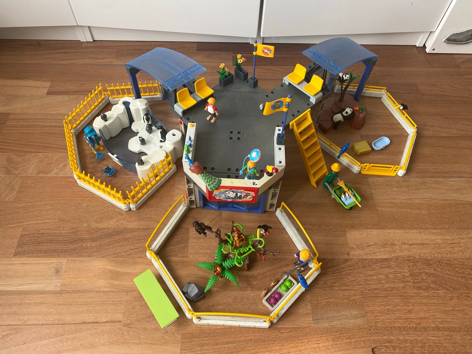 Playmobil Dierentuin met pinguïns, panda’s, vogels en apen, Kinderen en Baby's, Speelgoed | Playmobil, Gebruikt, Gebouw, Complete set