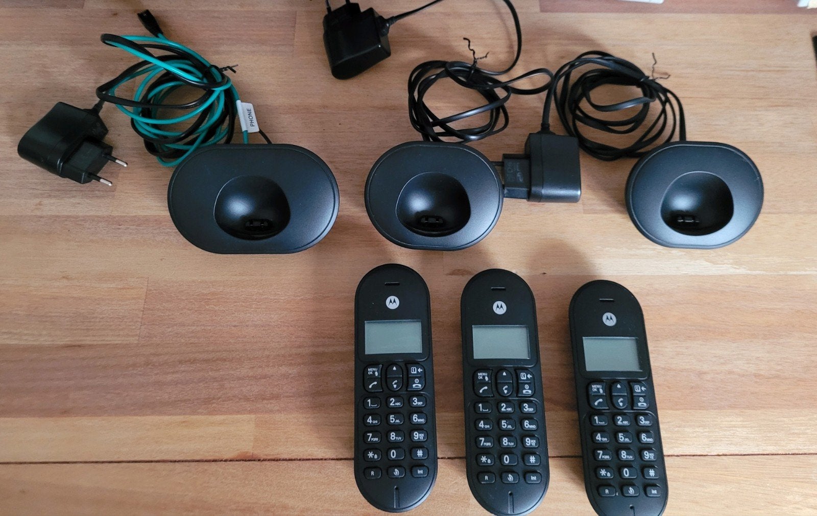 Motorola T103L draadloze DECT telefoonset met 3 handsets, Telecommunicatie, Ophalen of Verzenden, Gebruikt, 3 handsets