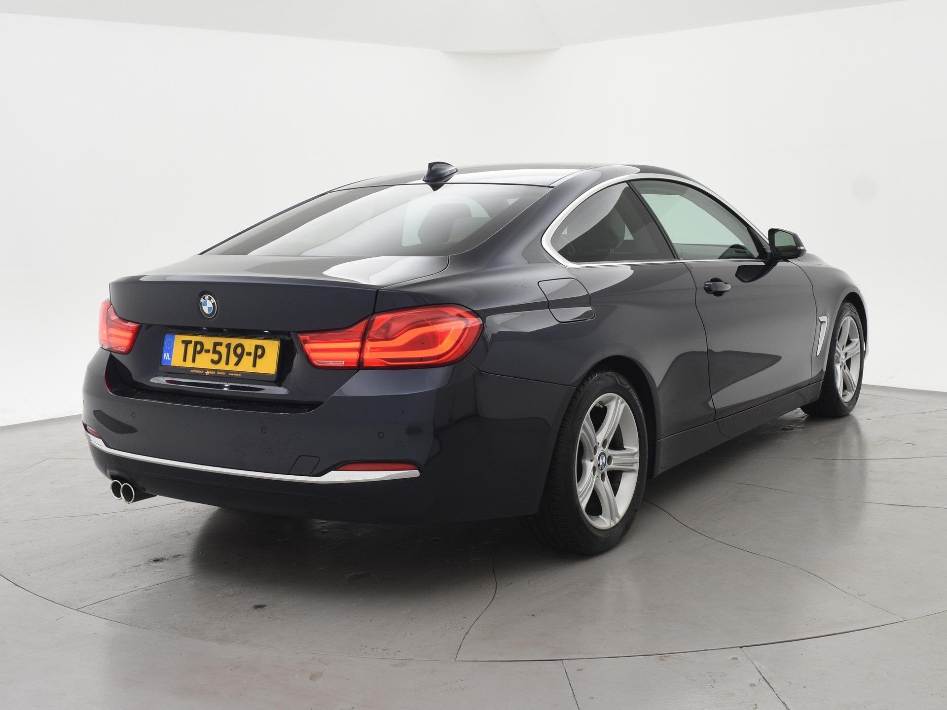 BMW 4-serie Coupé 420i H.E. + SPORTSOELEN | LEDER | CAMERA, Auto's, BMW, Automaat, 1998 cc, Achterwielaandrijving, Gebruikt