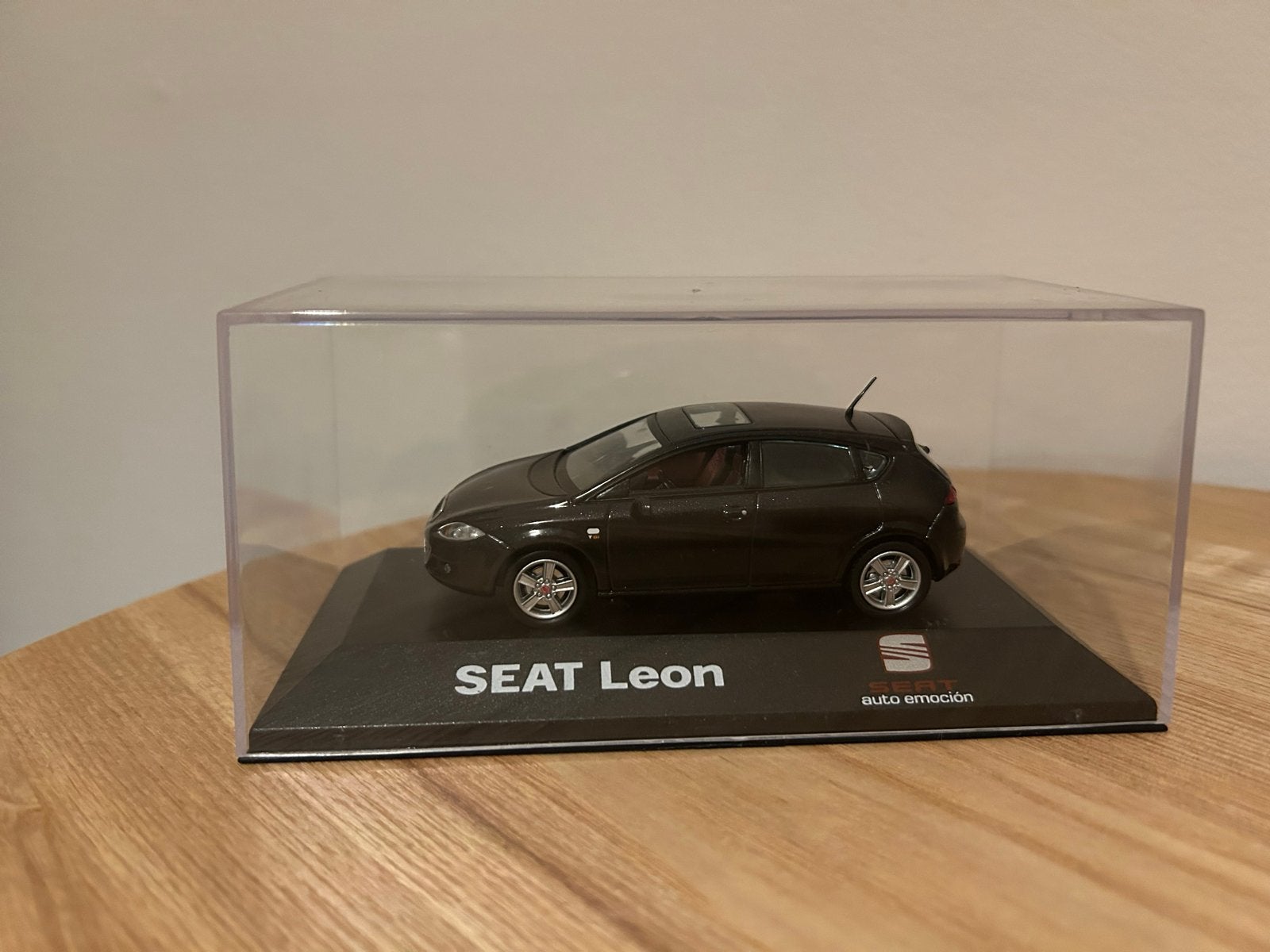 SEAT Leon 1P FR 1:43 Dealer model, Ophalen of Verzenden, Zo goed als nieuw, Auto, Overige merken